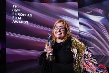 Анна Хинтс с призом Европейской киноакадемии
